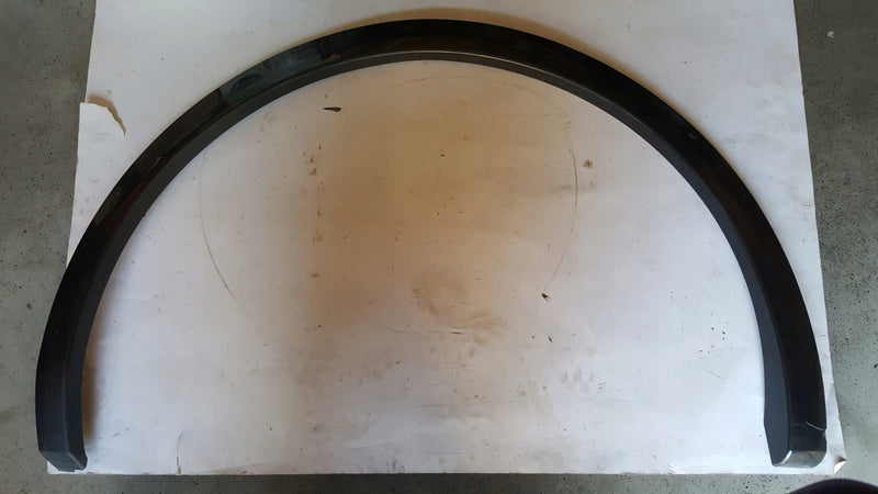 Listwa błotnika prawy tył AUDI Q5 80A853818A demontaż