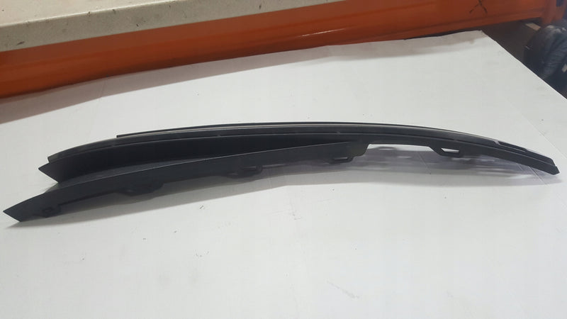 Kratka listwa zderzaka prawy przód VW ARTEON lift 3G8853666D demontaż