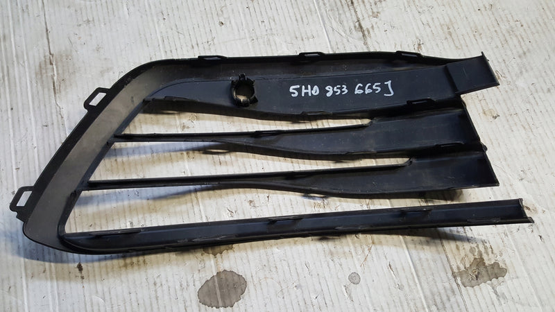 Kratka zderzaka LE przód VW GOLF VIII 5H0853665J