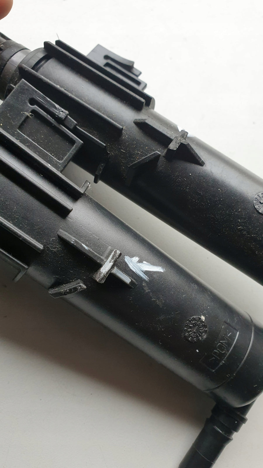 LE spryskiwacz reflektora AUDI A4 8K0955101D