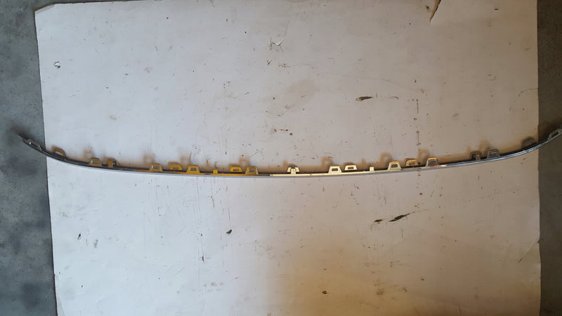 Środkowa listwa zderzaka przedniego VW PASSAT B8 3G0853245 DEMONTAŻ