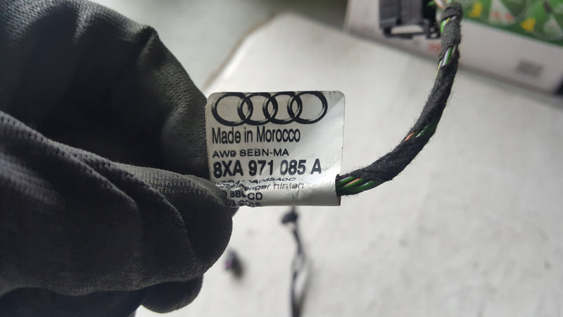 Instalacja czujników PDC zderzaka tylnego AUDI A1 8XA971085A demontaż