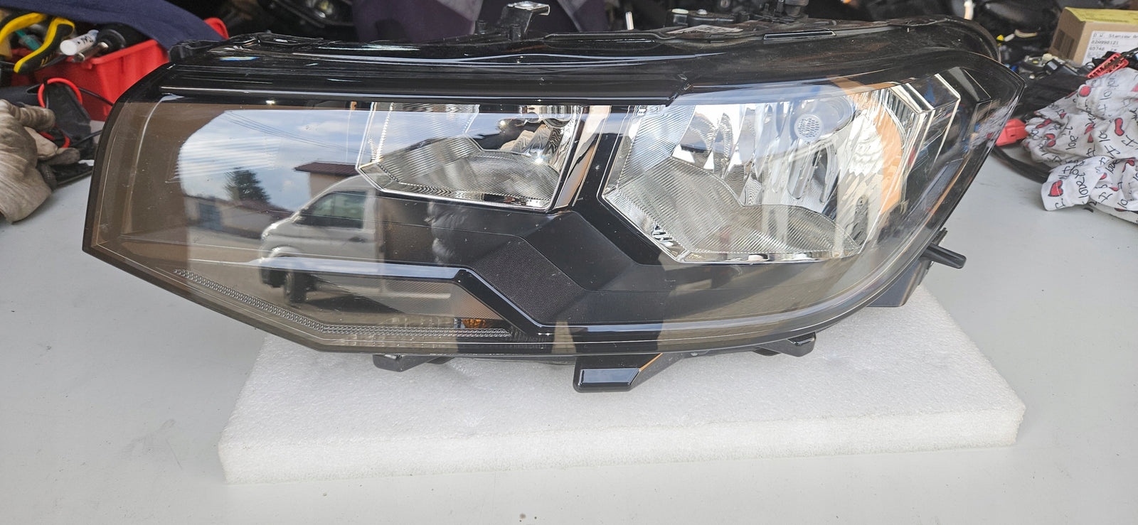 Le reflektor Vw T-CROS 2GM941005A 2023r demontaż