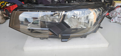 Le reflektor Vw T-CROS 2GM941005A 2023r demontaż