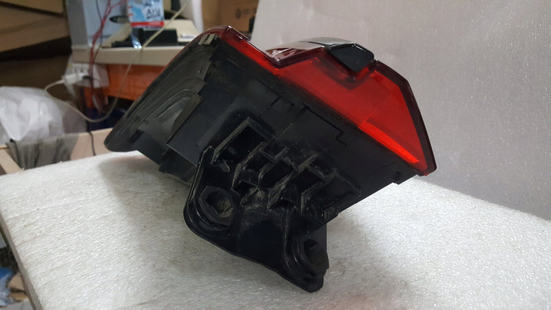 Tylna prawa lampa LED AUDI A6 (C8) sedan 4K5945070A demontaż