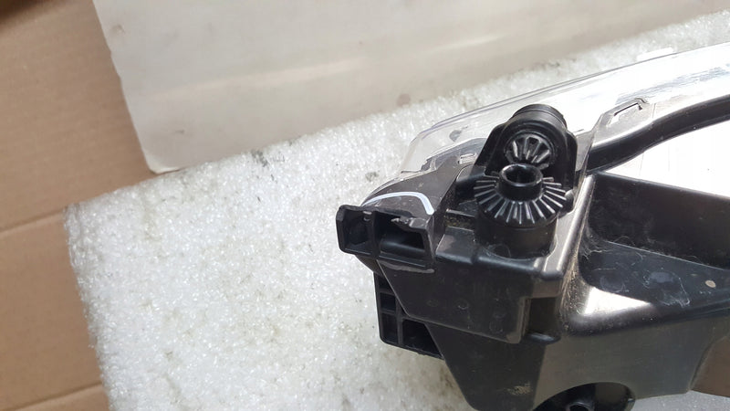 Prawy halogen LED-- SEAT LEON 5F0941702C demontaż oryginał