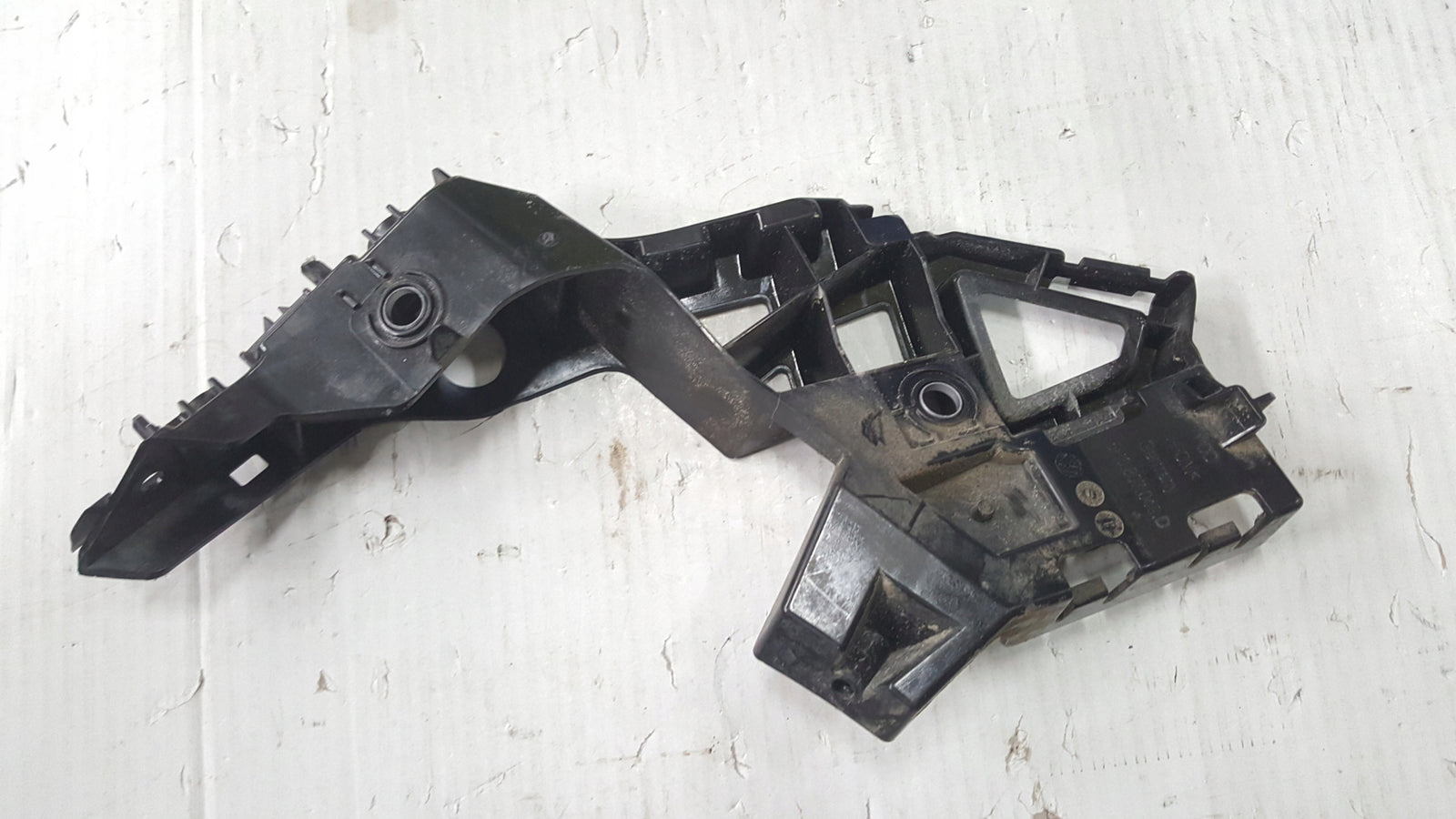Ślizg zderzaka przedniego lewa strona VW GOLF VIII 5H0807049D demontaż