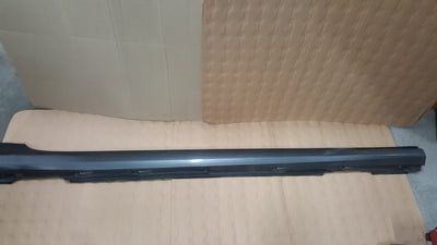 Listwa progowa prawa strona AUDI A6 (C8) S-LINE 4K0853856A demontaż
