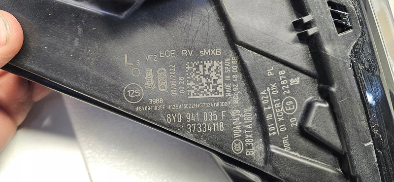 8Y0941035F IDEAŁ 2022r Le kompletny Matrix laser AUDI RS3 sedan