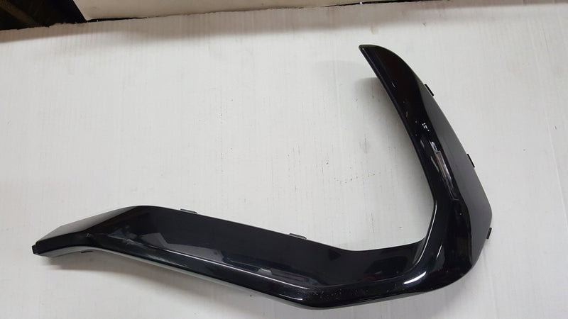 Listwa zderzaka tylnego prawa strona AUDI Q3 S-LINE 83F807968 demontaż