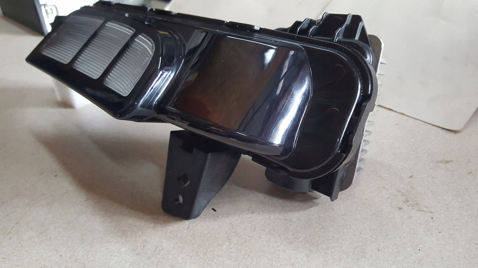 VW T-ROC HALOGEN LED PRAWY 2GA941056M