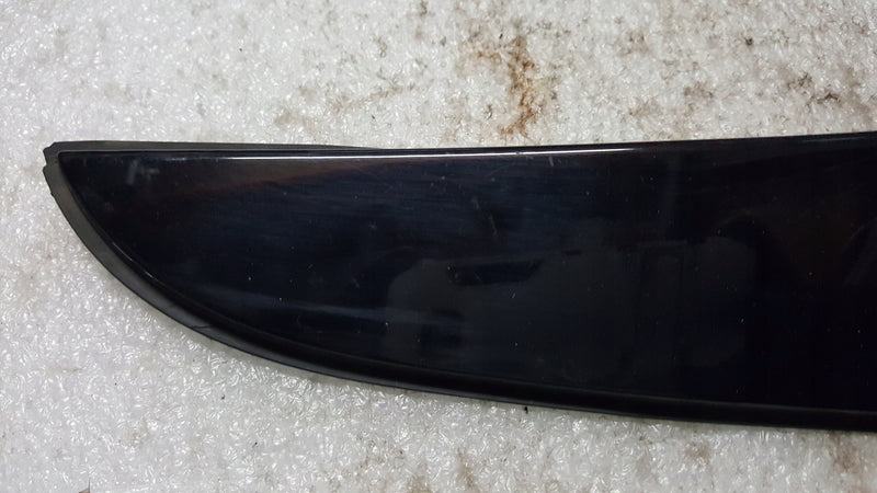 Listwy klapy bagażnika lewa+prawa strona M-B W205 A2067900400 A2067900300