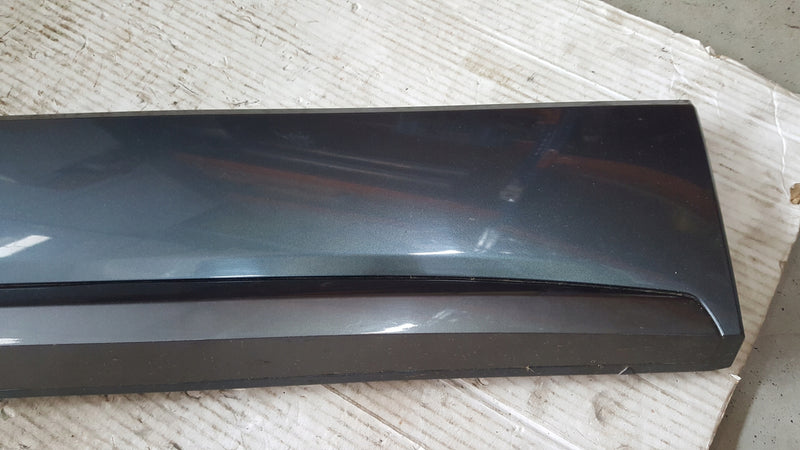Listwa drzwi prawy przód SEAT ATECA 575854940G
