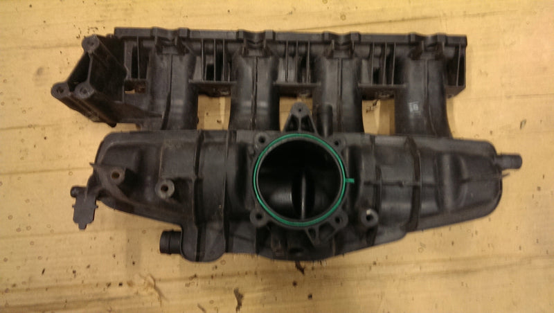 kolektor ssący Vw Audi 06F133201N