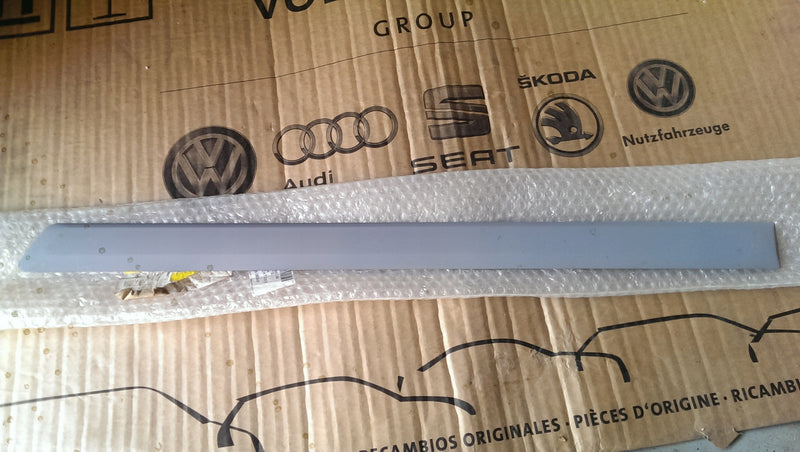 Listwa drzwi lewy tył AUDI A3 8P4853963A NOWA