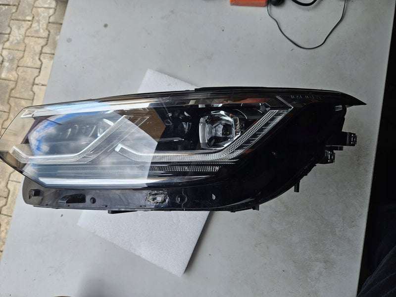 LE kompletny FUL LED Vw Tiguan 5NB941081C 2021r