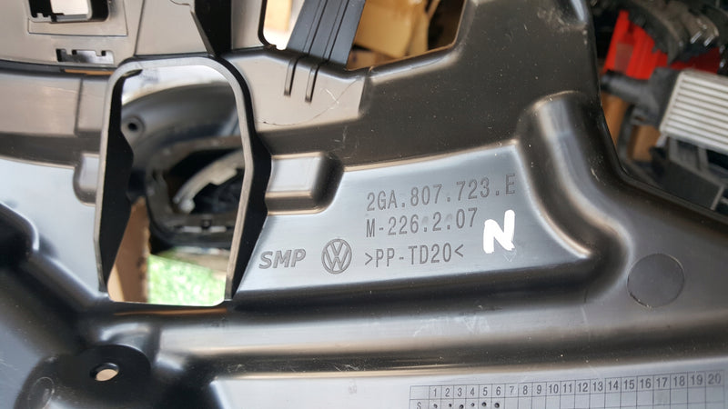 NOWY ORYGINALNY ślizg zderzaka przedniego lewa strona VW T-ROC 2GA807723E