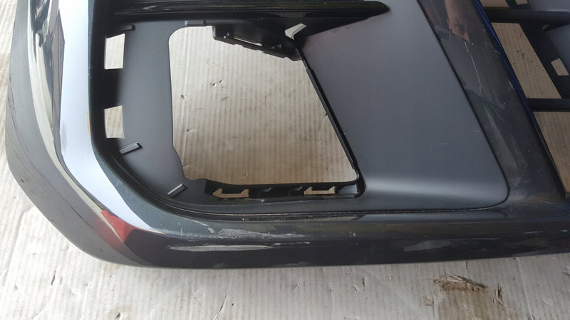Kratka zderzaka przedniego prawa strona AUDI A8 (D5) 4N0807682 demontaż