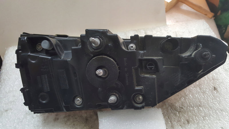 Tylna prawa lampa LED w klapę AUDI A6 C8 sedan 4K5945076 demontaż