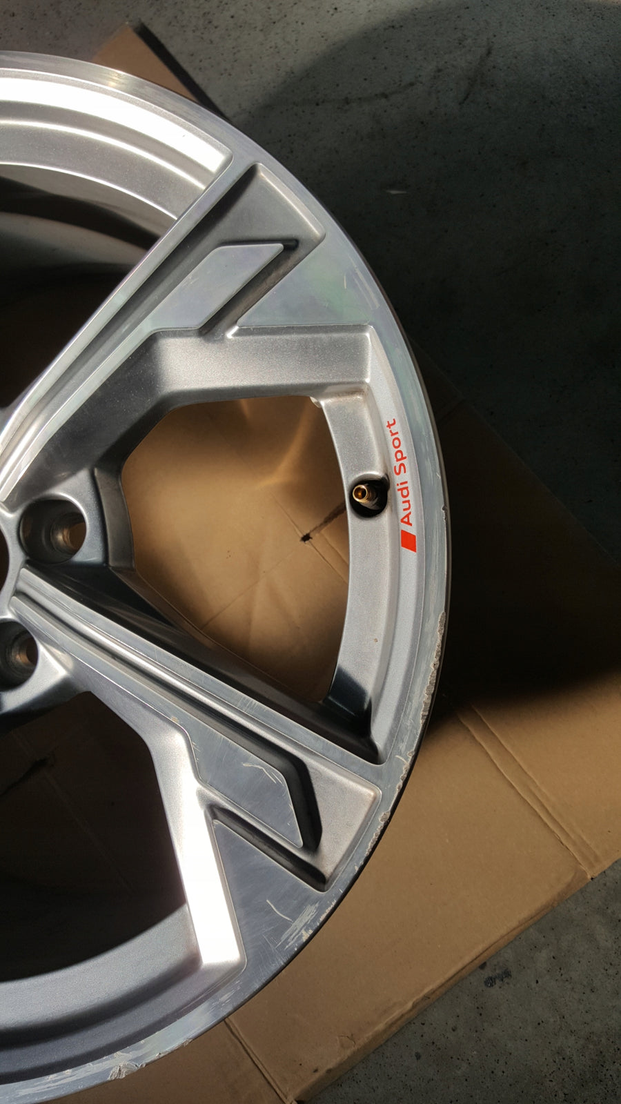 Felga Audi A3 S3 8Y0 8Jx18 ET46 5x112 8Y0601025P
