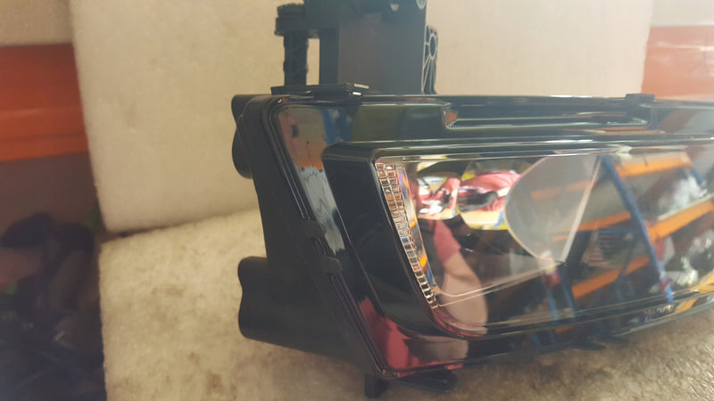 Lewy halogen VW TOURAN II 5TA941661A NOWY oryginał