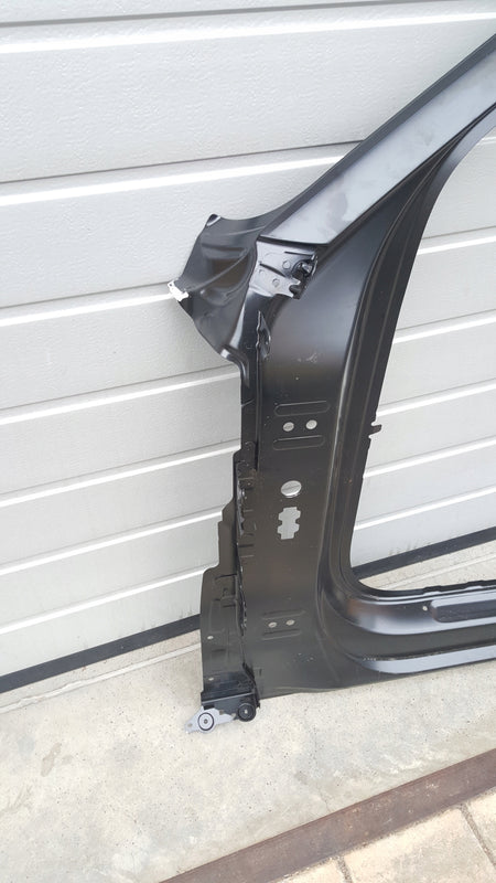 Audi A6 C8 4K próg słupek lewy 4K9809839