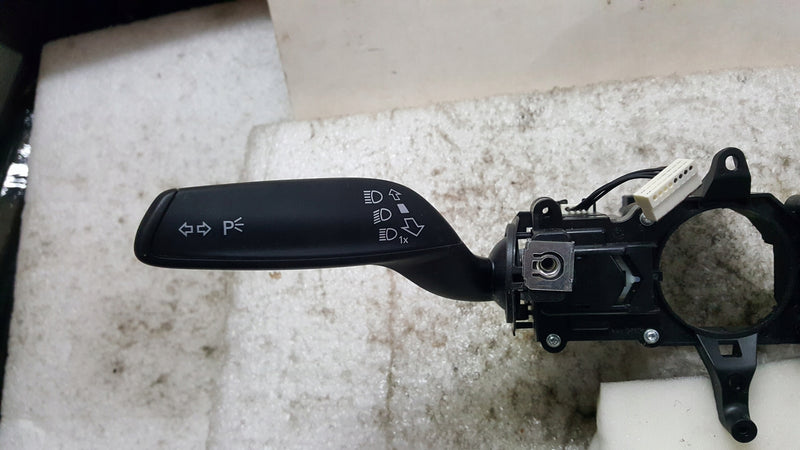 Przełączniki pod kierownicę AUDI A1 8X 8X0953521AE