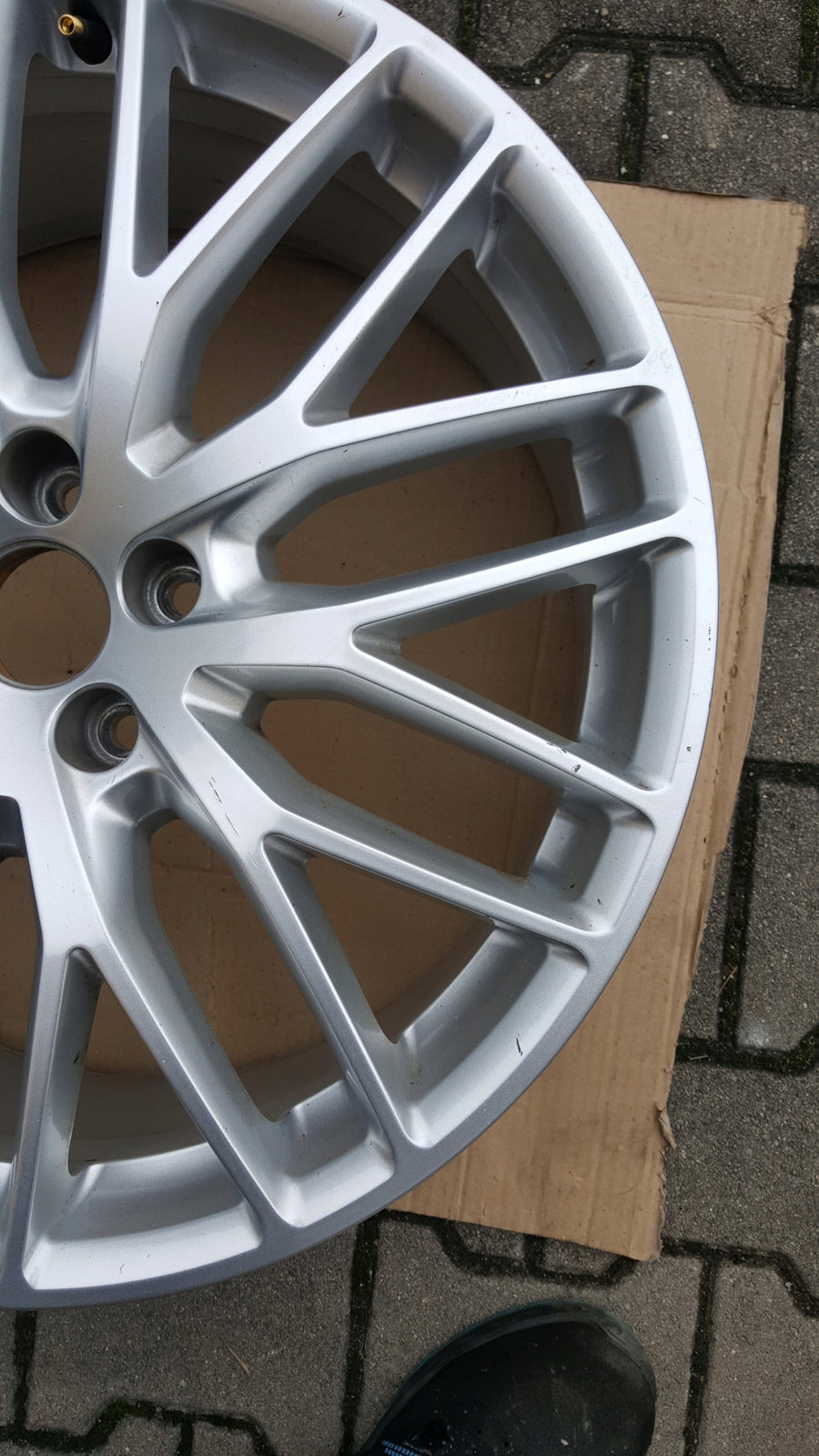 AUDI 80A FELGA ALUMINIOWA 20