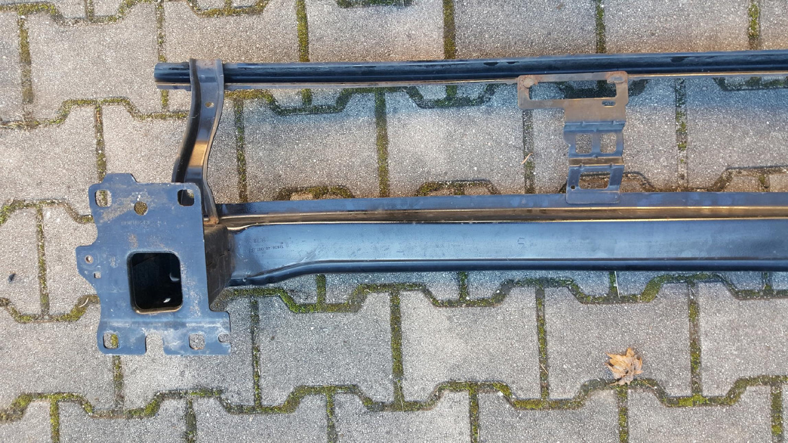 AUDI Q2 BELKA ZDERZAKA PRZÓD 81A807109C