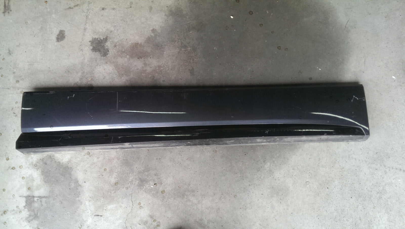 Listwa drzwi prawy przód SEAT ATECA 575854940E