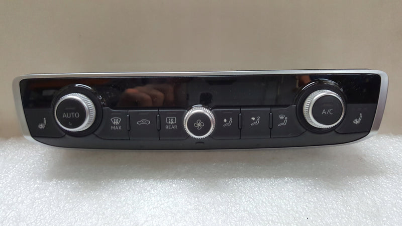 Panel klimatyzacji AUDI Q3 RSQ3 83A820043N demontaż