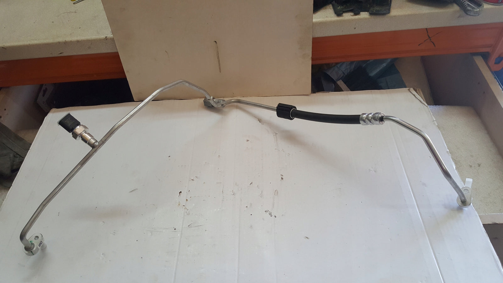 NOWA ORYGINALNA rurka przewód klimatyzacji VW AUDI SEAT SKODA 5Q0816741C