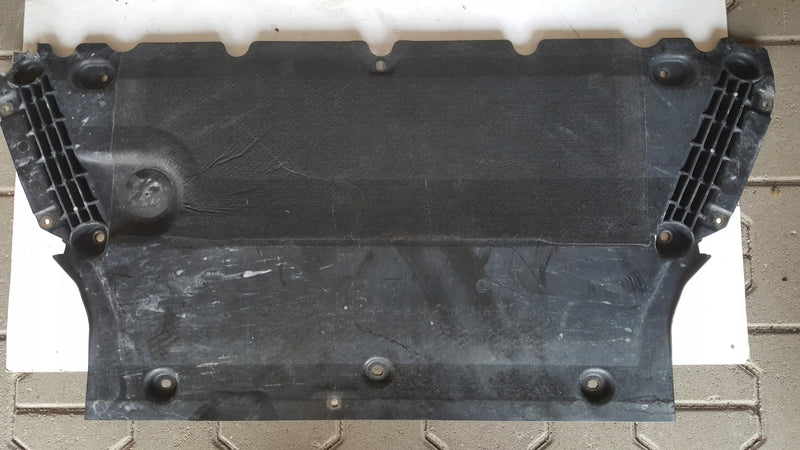 Osłona płyta pod silnik AUDI A4 B9 8W 8W0863821B demontaż