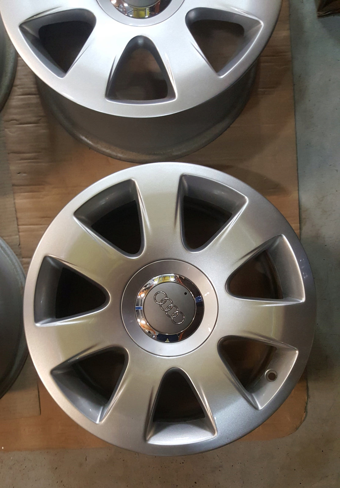 Felgi aluminiowe Audi VW Skoda Seat 7Jx16'' 5x112 ET42 8H0601025E