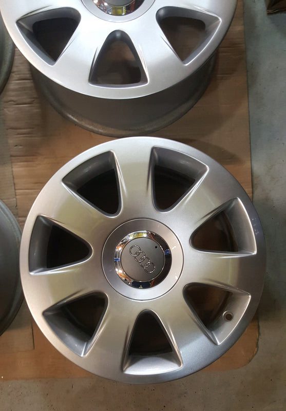 Felgi aluminiowe Audi VW Skoda Seat 7Jx16'' 5x112 ET42 8H0601025E