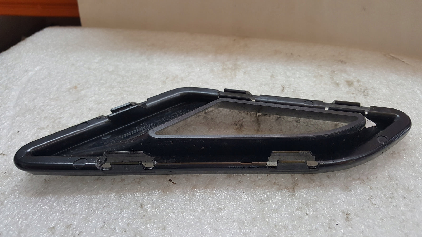 Kierownica powietrza przód lewa strona AUDI RS5 8W6807157A demontaż