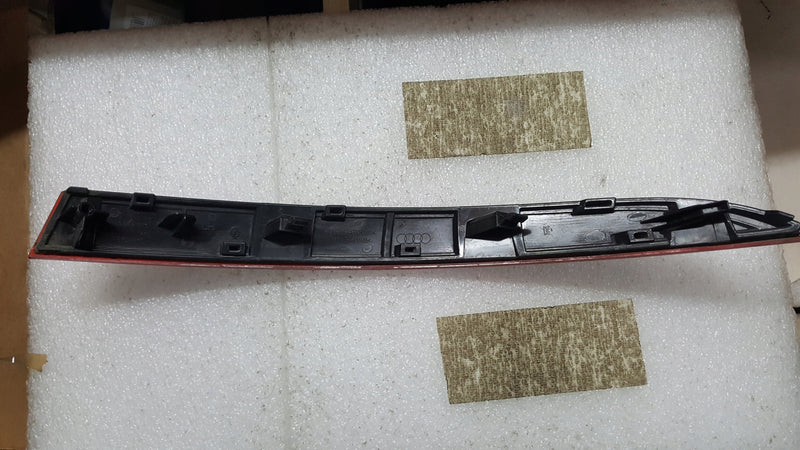 ODBLASK ZDERZAKA TYŁ AUDI Q4 E-TRON 89A945105