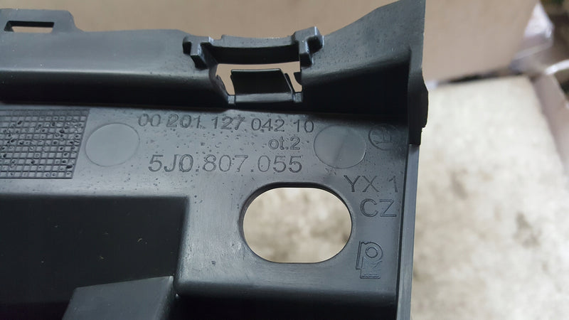 Ślizg zderzaka LE przód SKODA FABIA 2 5J0807055