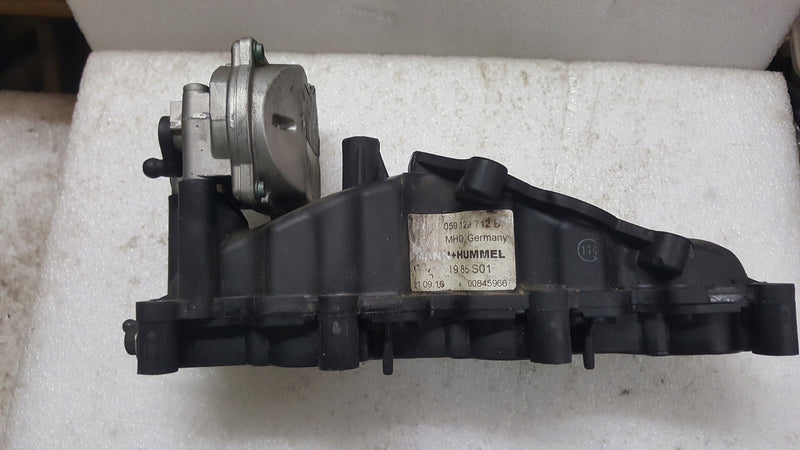 Kolektor ssący VW TOUAREG 059129712BQ 059129086M demontaż