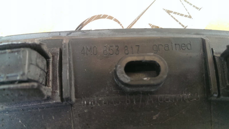 Listwa błotnika lewy tył AUDI Q7 4M0853817