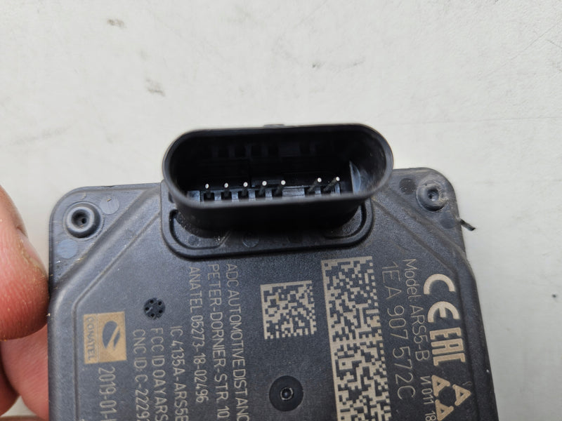 Radar distronic ACC VW AUDI 1EA907572C IDEAŁ