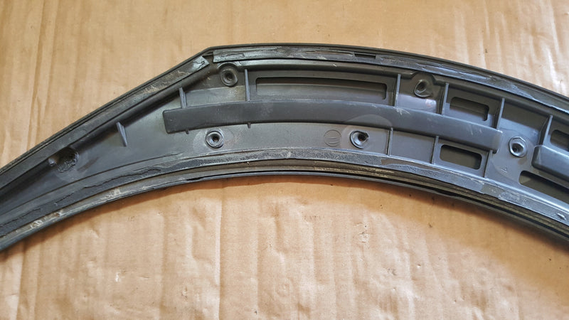 2G7854818B SIERP LISTWA NAKŁADKA BŁOTNIKA PRAWY TYŁ VW TAIGO 2023+