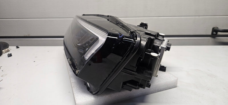 kompletne PR i LE MATRIX LED BLACK AUDI R8 4S0 4S0941034K 4S0941033K 2024R