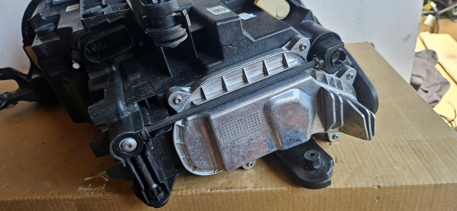 2G7941006A LEWY ful led Vw Taigo 2022r