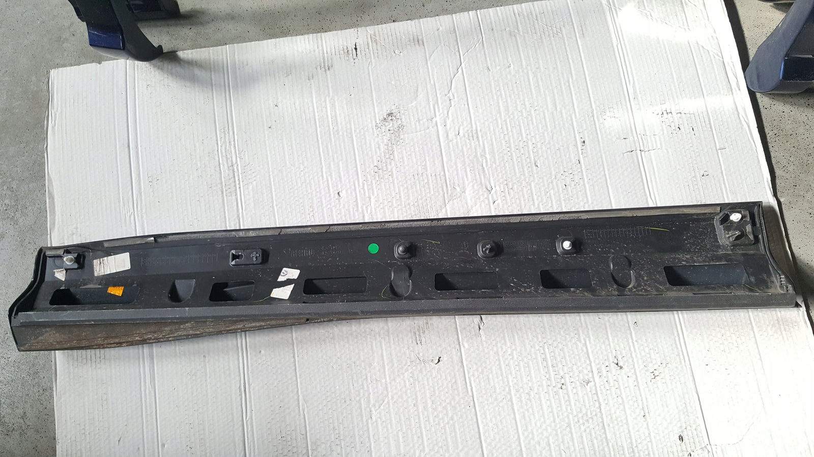 Listwa drzwi prawy przód AUDI Q3 II 83A853960A/B