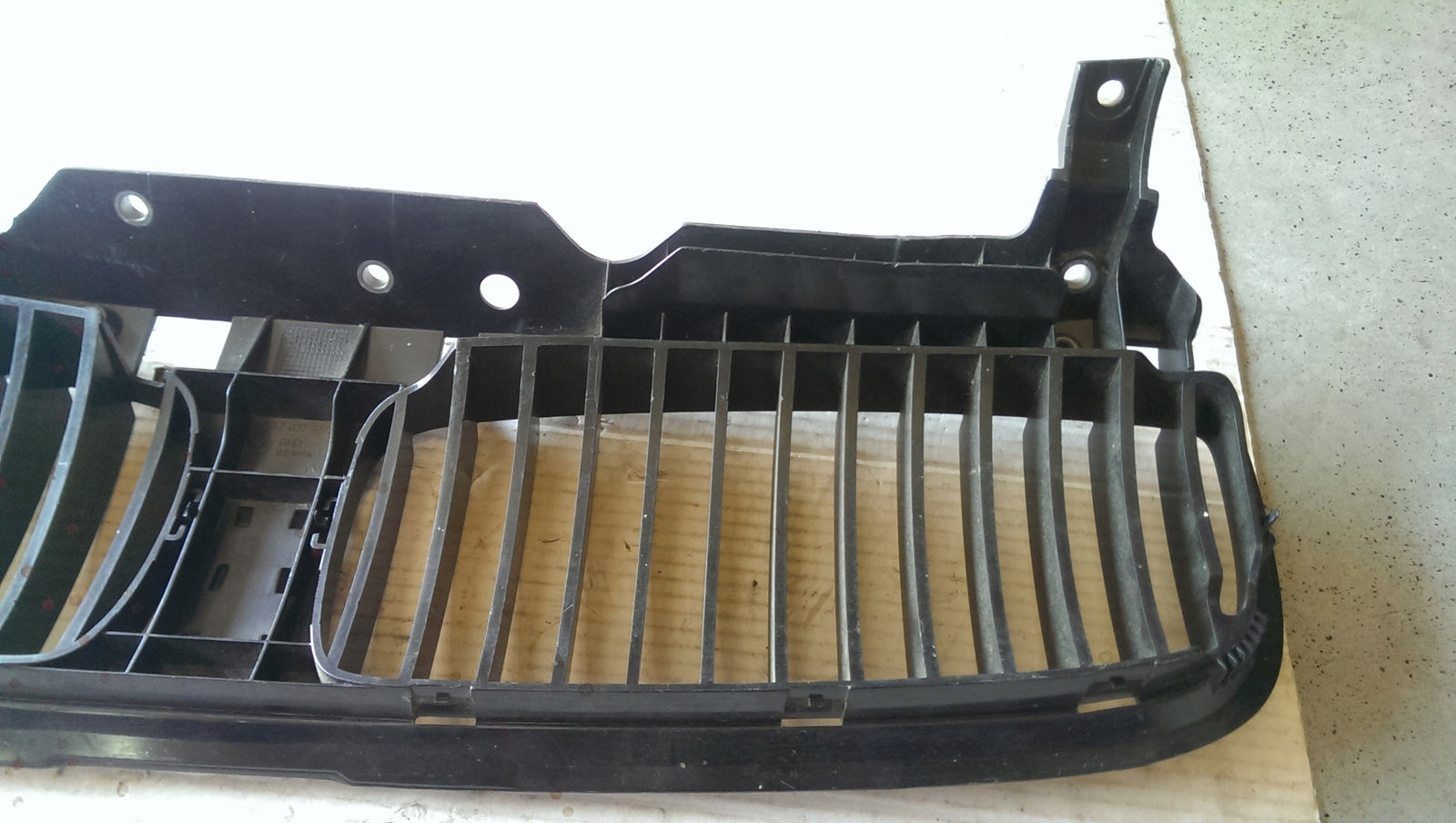 Atrapa gril nerki BMW E65 E66 7037727 demontaż