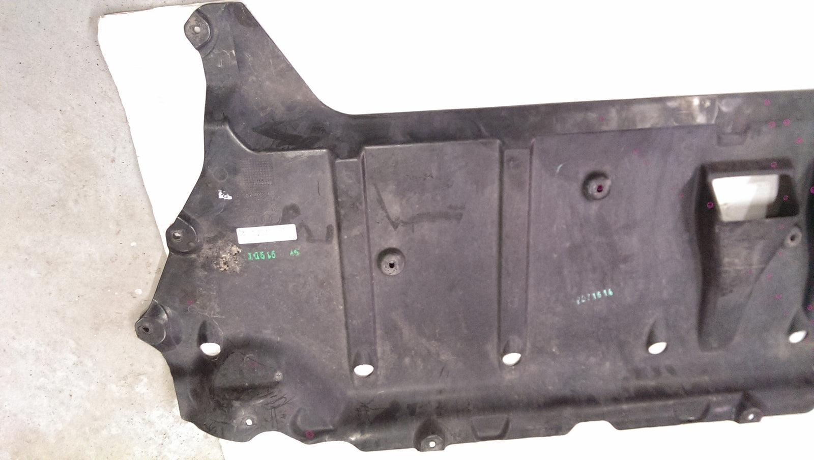 Podłoga osłona silnika AUDI TT 8S7825236B DEMONTAŻ