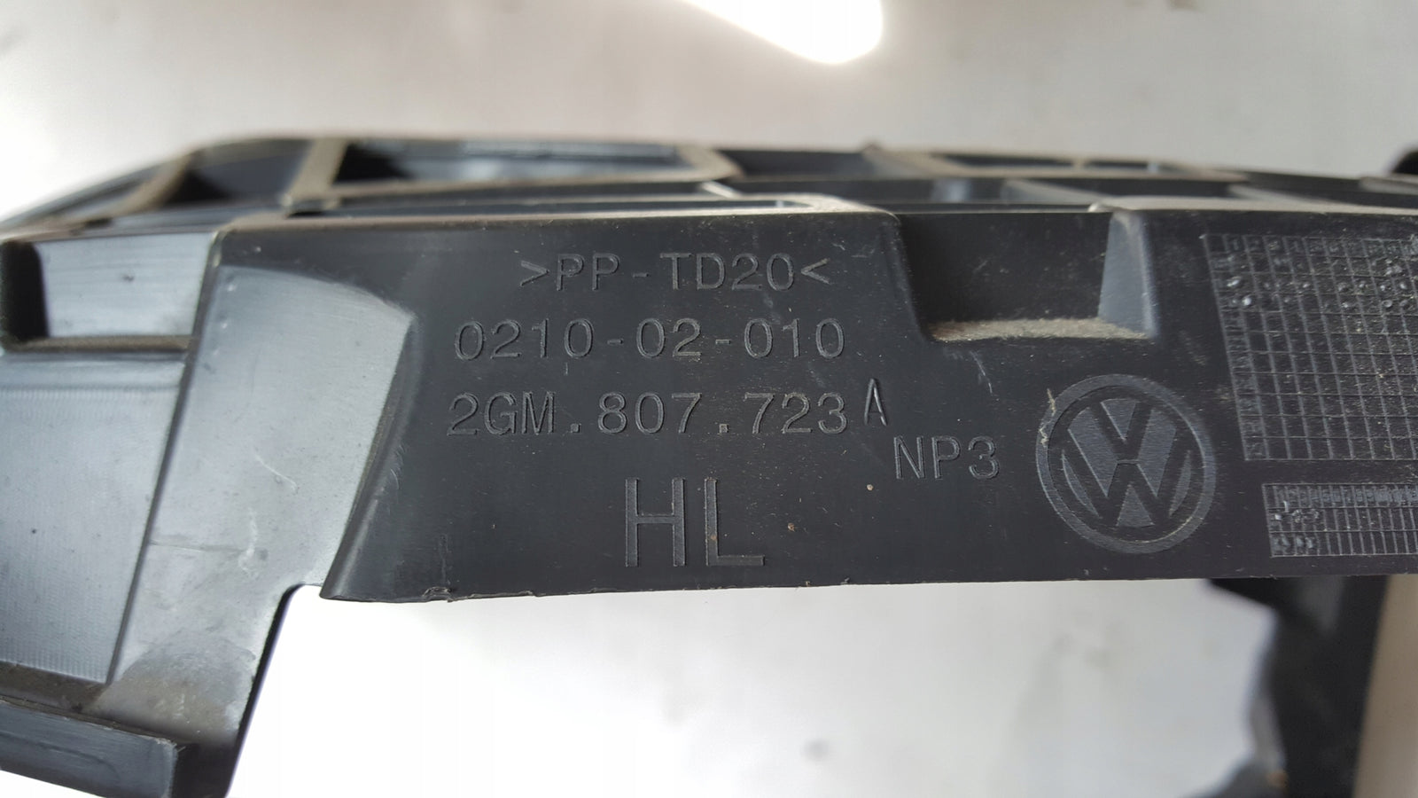 VW T-CROSS 2GM L+P ŚLIZG ZDERZAKA PRZEDNIEGO 2GM807723A/724A ORYGINAŁ