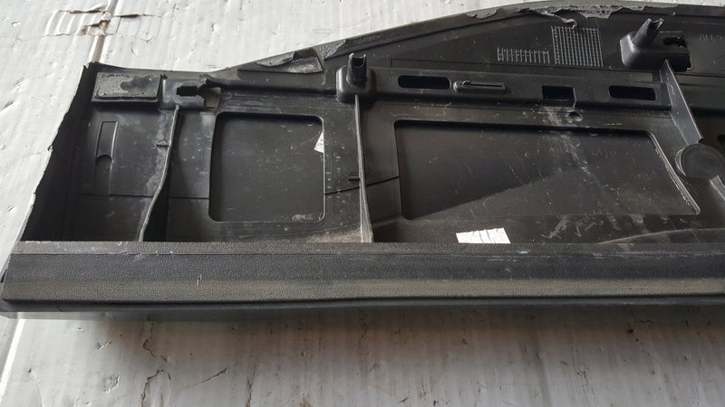 Listwa drzwi lewy tył AUDI Q4 e-tron 89A853969A demontaż