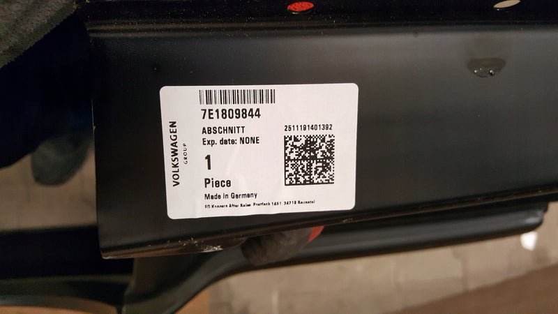 Błotnik tył tylny prawy prawe poszycie Vw T5 Vw T6 7E0 7H0 03-24 7E1809844